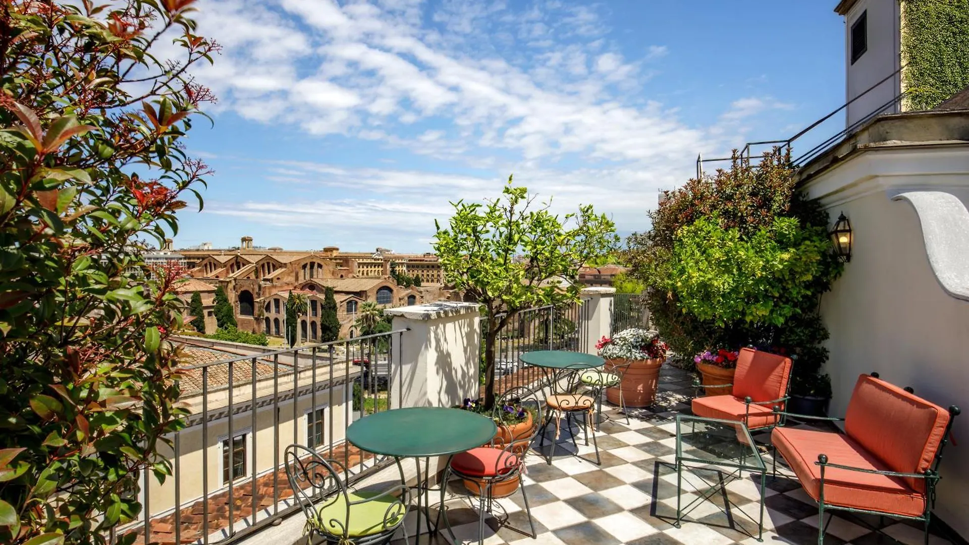 Staying In Termini: 15 Hotel Business a Roma Confrontati